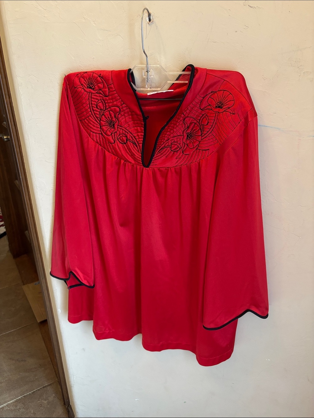 Vintage vanity fair top! Small